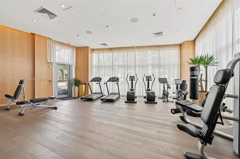 $7,500,000 | 801 South Pointe Drive, Unit PH602, Miami Beach, FL 33139