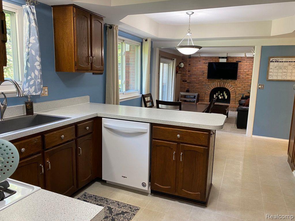 43682 Arlington Road Canton, MI 48187 - Photo 10 of 50 Dishwasher new in 2020