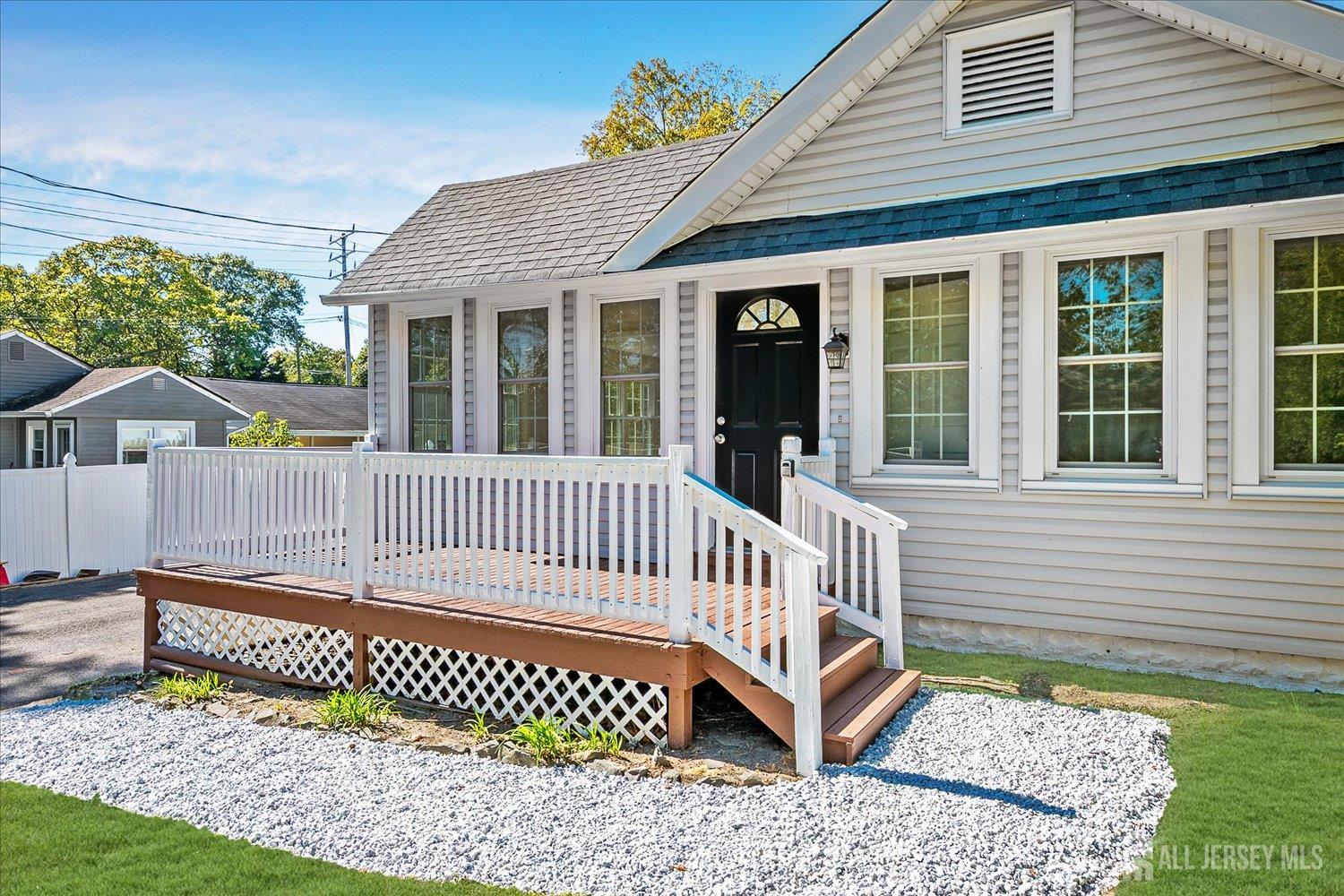 341 Victor Place Neptune, NJ 07753 - Photo 3 of 45