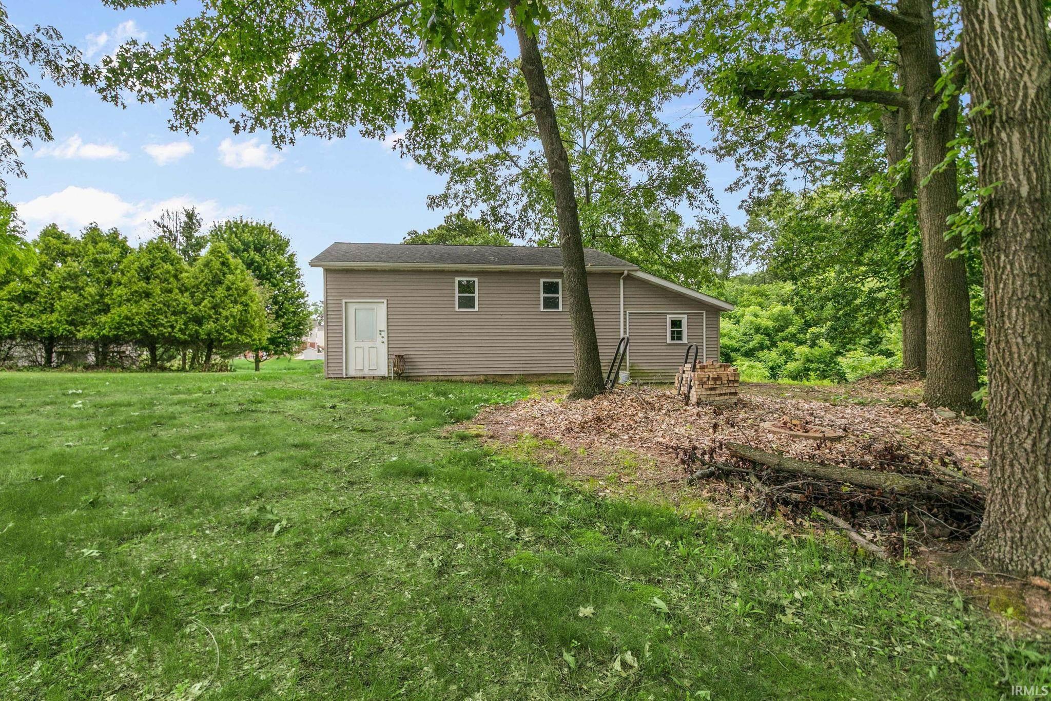 525 South Filbert Street New Carlisle, IN 46552 - Photo 40 of 42