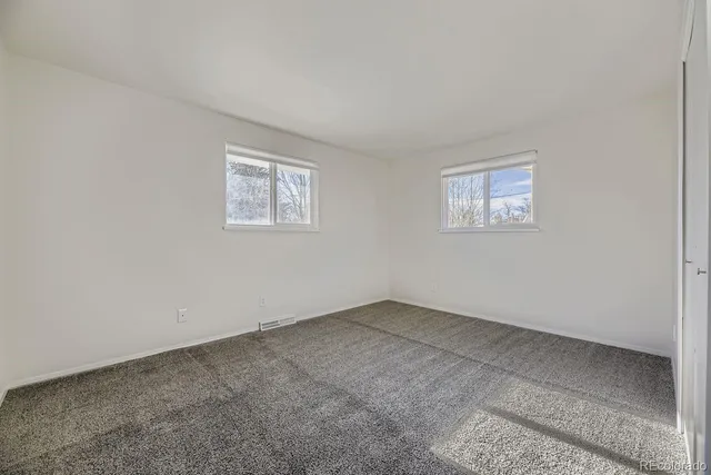 $3,400 | 952 South Garland Way, Lakewood, CO 80226