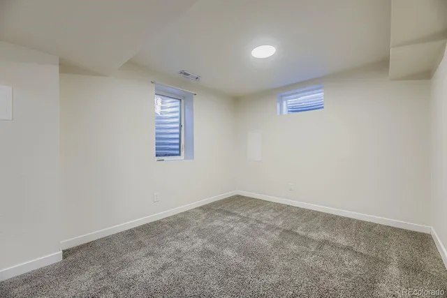 $3,400 | 952 South Garland Way, Lakewood, CO 80226