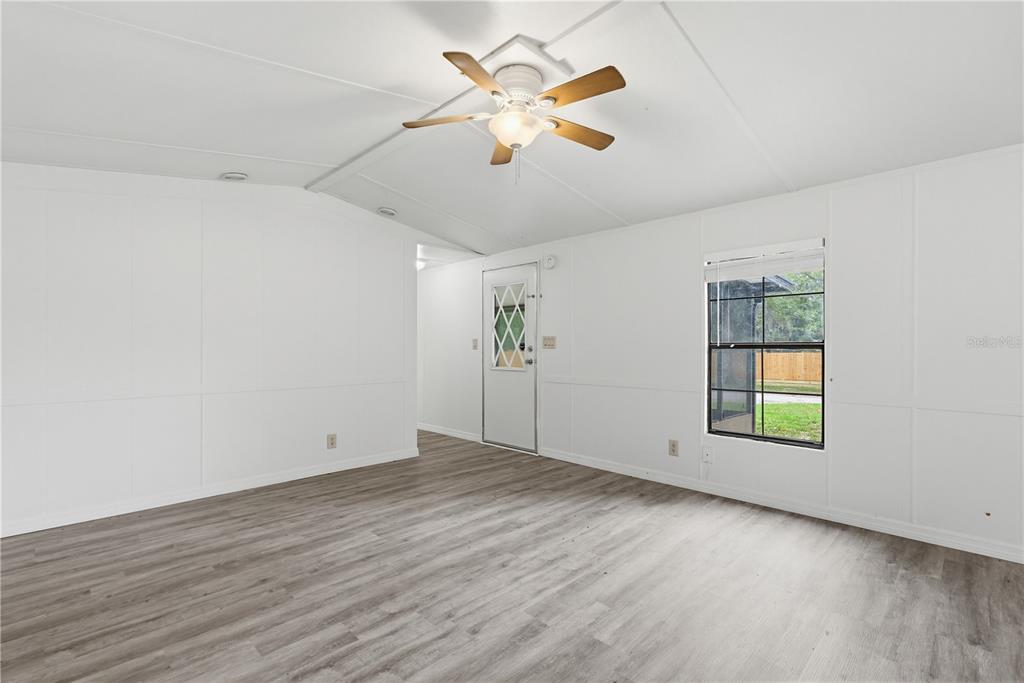 4786 Southwest 122nd Lane Webster, FL 33597 - Photo 15 of 55
