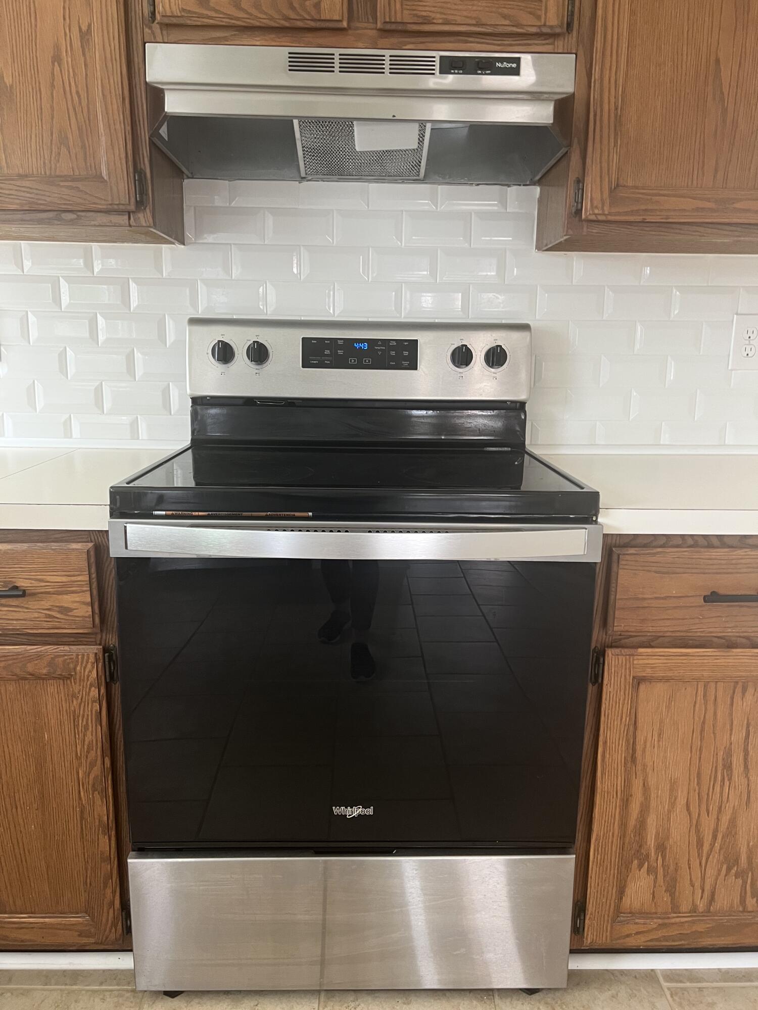 1438 Rand Road Canton, MI 48187 - Photo 15 of 64 Rand_Kitchen_Stove