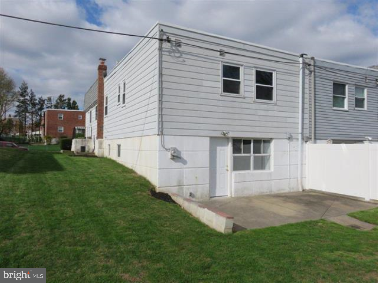 403 Rennard Street Philadelphia, PA 19116 - Photo 3 of 16 Gallery Image 3