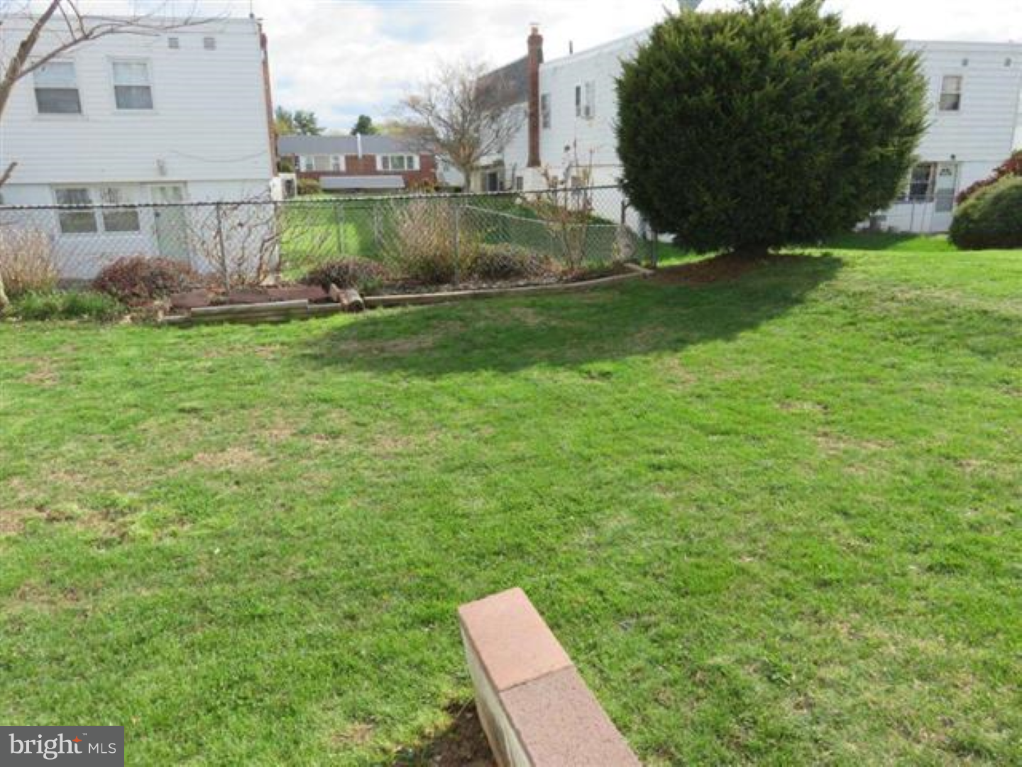 403 Rennard Street Philadelphia, PA 19116 - Photo 4 of 16 Gallery Image 4