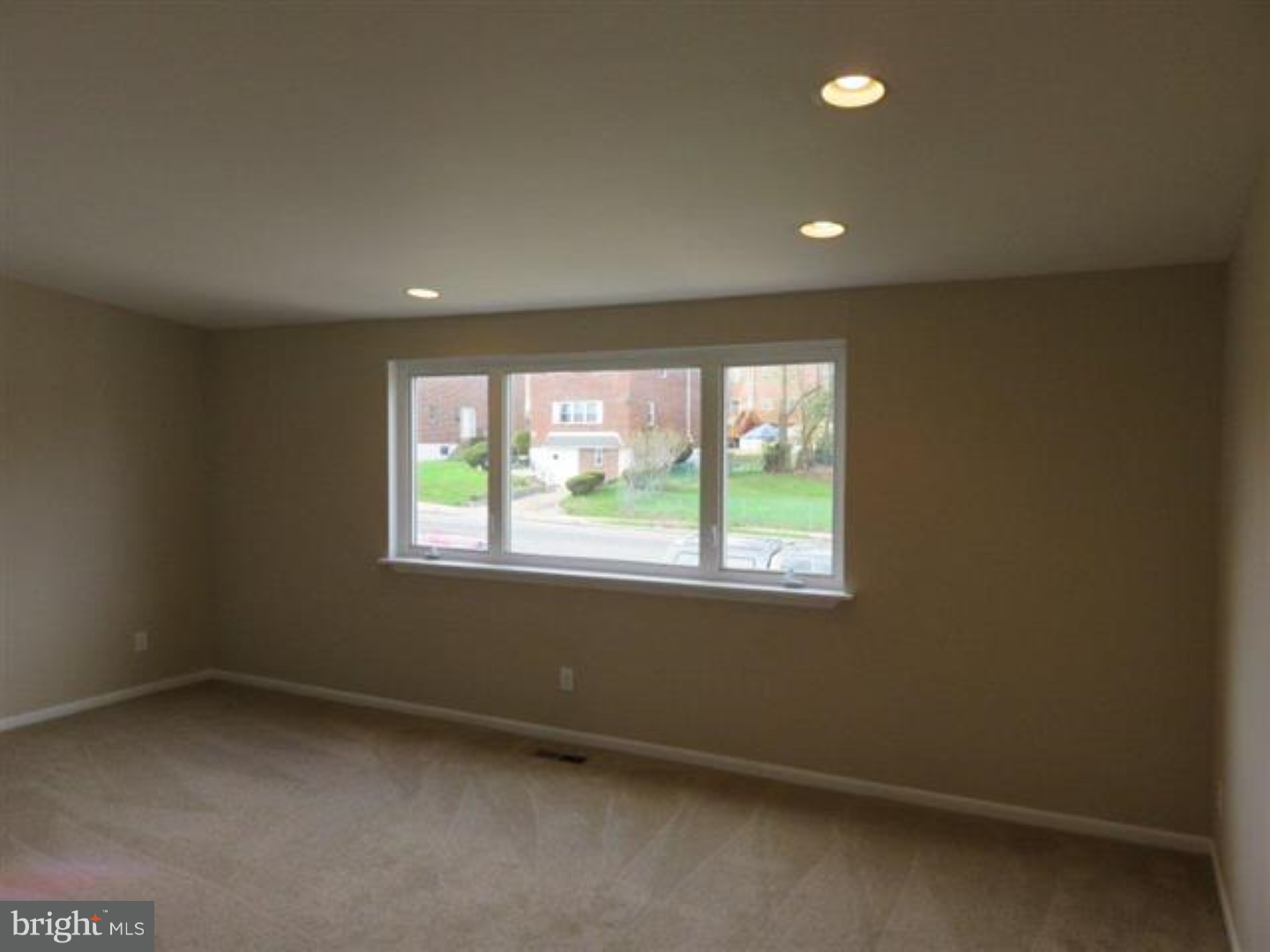 403 Rennard Street Philadelphia, PA 19116 - Photo 8 of 16 Gallery Image 8