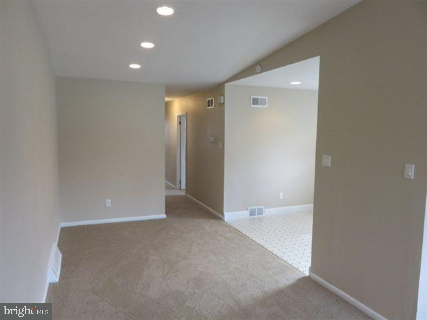 403 Rennard Street Philadelphia, PA 19116 - Photo 9 of 16 Gallery Image 9