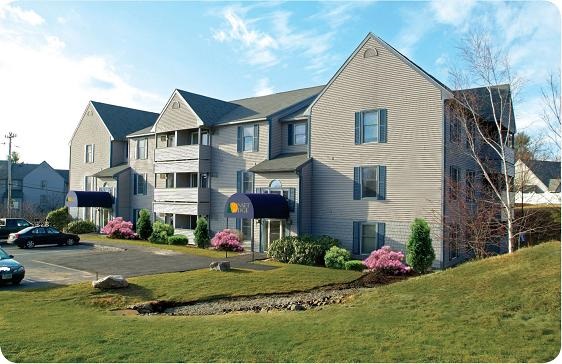 175 Eastern Avenue, Unit 103 Manchester, NH 03104 - Photo 1 of 37