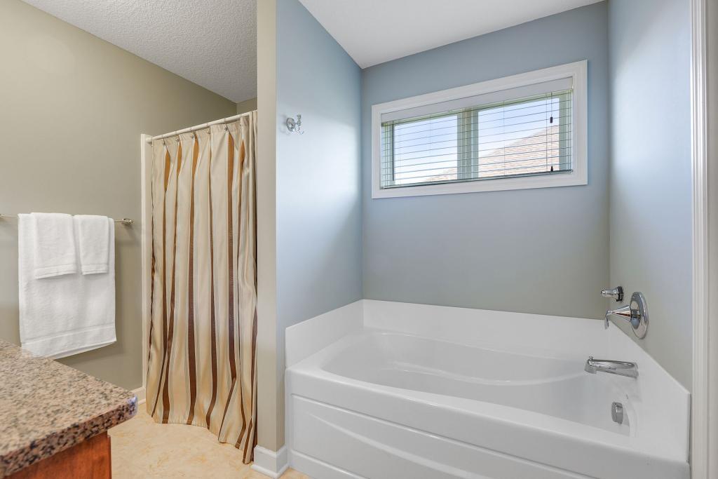 3448 Ridgestone Way Woodbury, MN 55129 - Photo 22 of 31