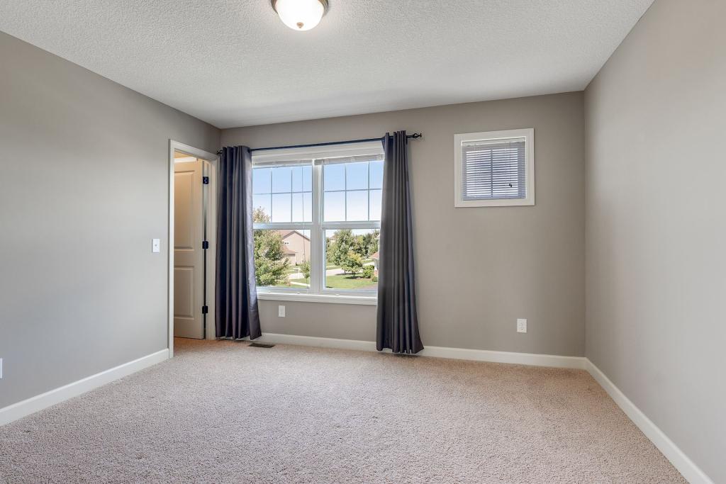 3448 Ridgestone Way Woodbury, MN 55129 - Photo 24 of 31