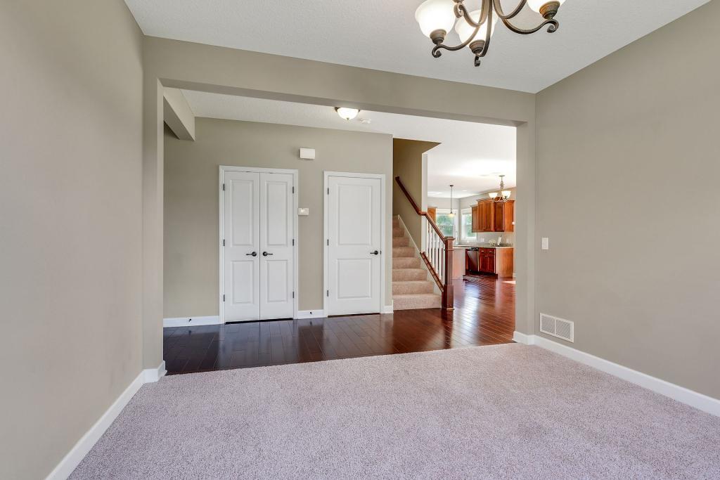 3448 Ridgestone Way Woodbury, MN 55129 - Photo 9 of 31