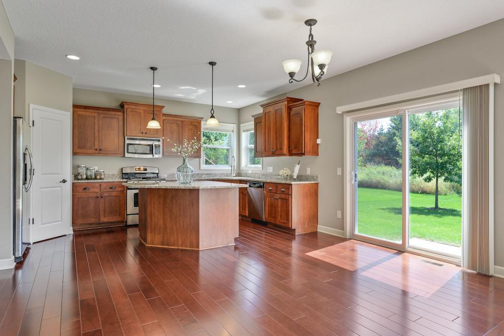 3448 Ridgestone Way Woodbury, MN 55129 - Photo 10 of 31