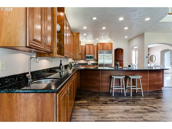 $1,299,000 | 2874 Riverwalk Loop, Eugene, OR 97401