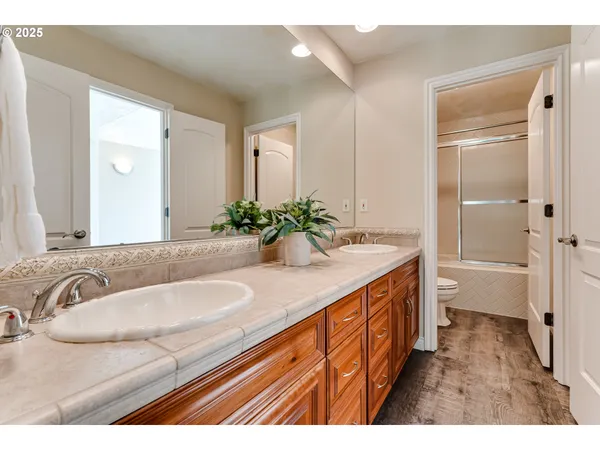 $1,299,000 | 2874 Riverwalk Loop, Eugene, OR 97401