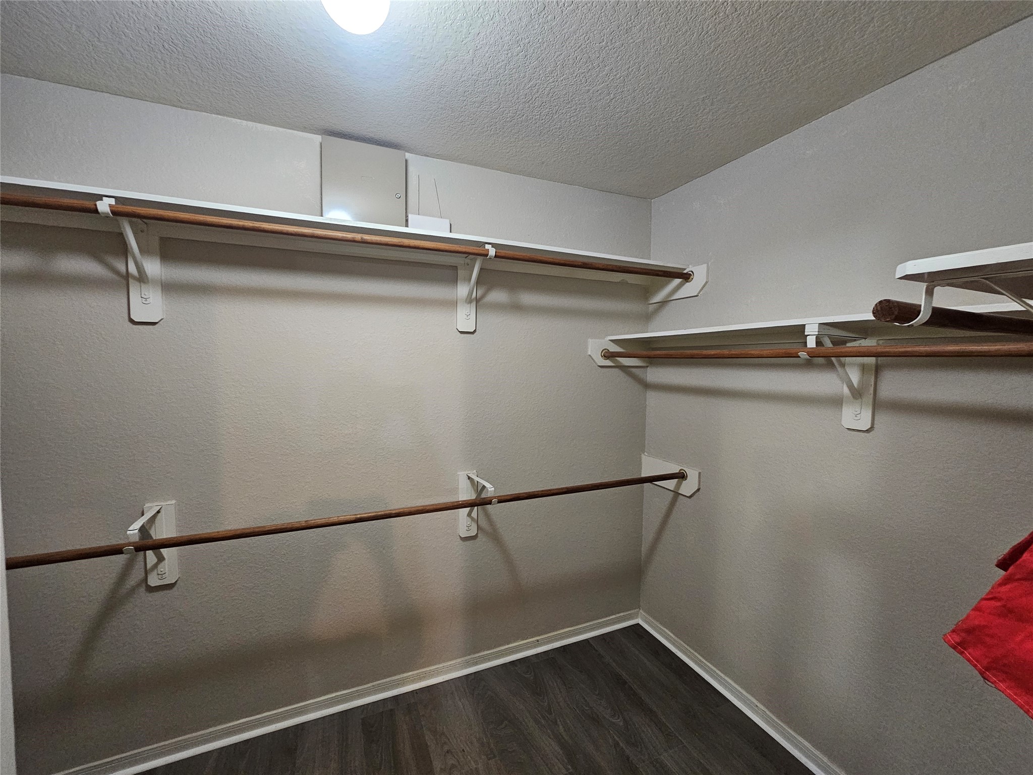 11015 Walkup Way Houston, TX 77044 - Photo 14 of 26 Primary closet