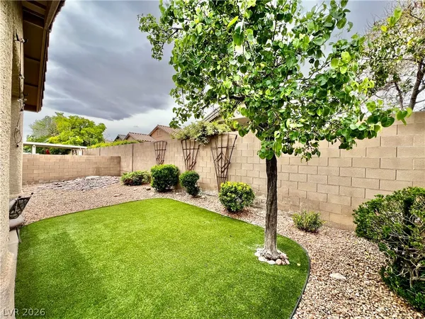 $2,200 | 2617 Wind Spinner Street, Las Vegas, NV 89135