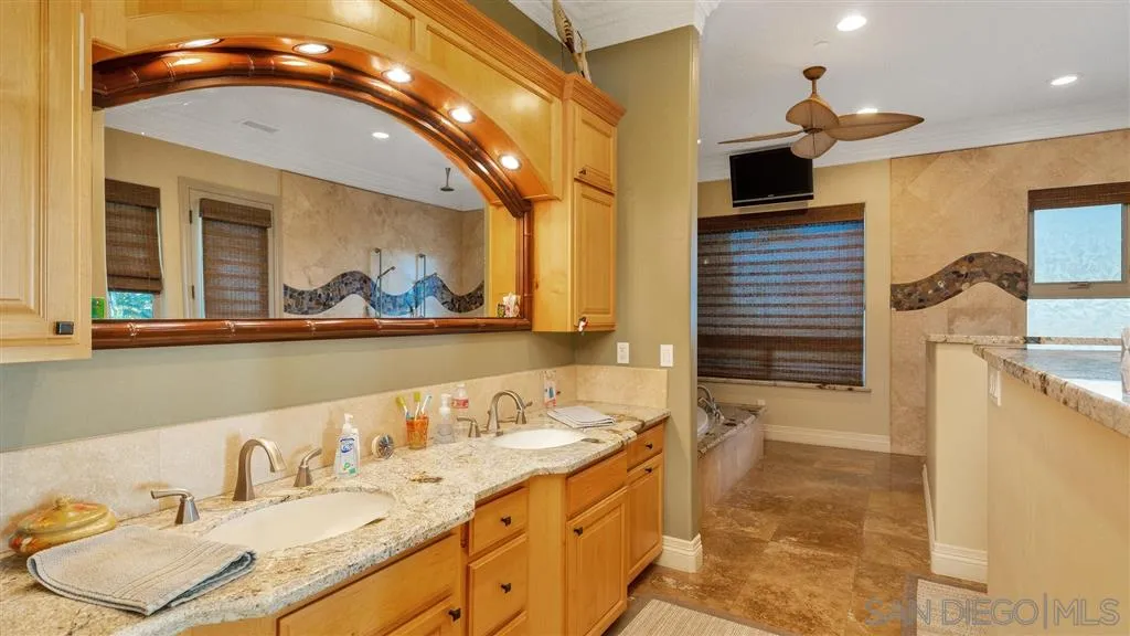 16866 Rio Maria Road Lakeside, CA 92040 - Photo 11 of 25 Gallery Image 11