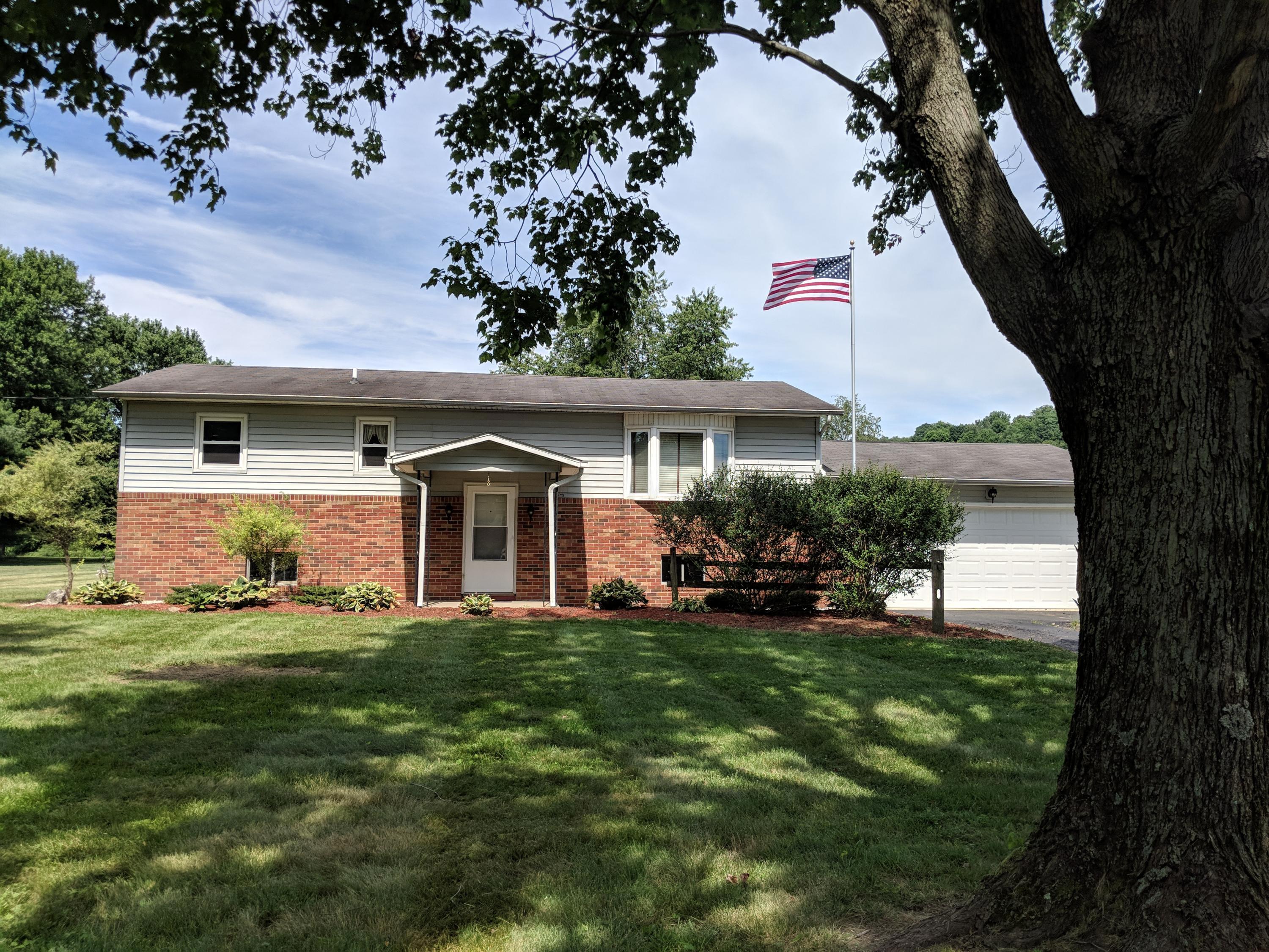 2370 Sugar Grove Road Southeast Lancaster, OH 43130 - Photo 2 of 38 Gallery Image 2