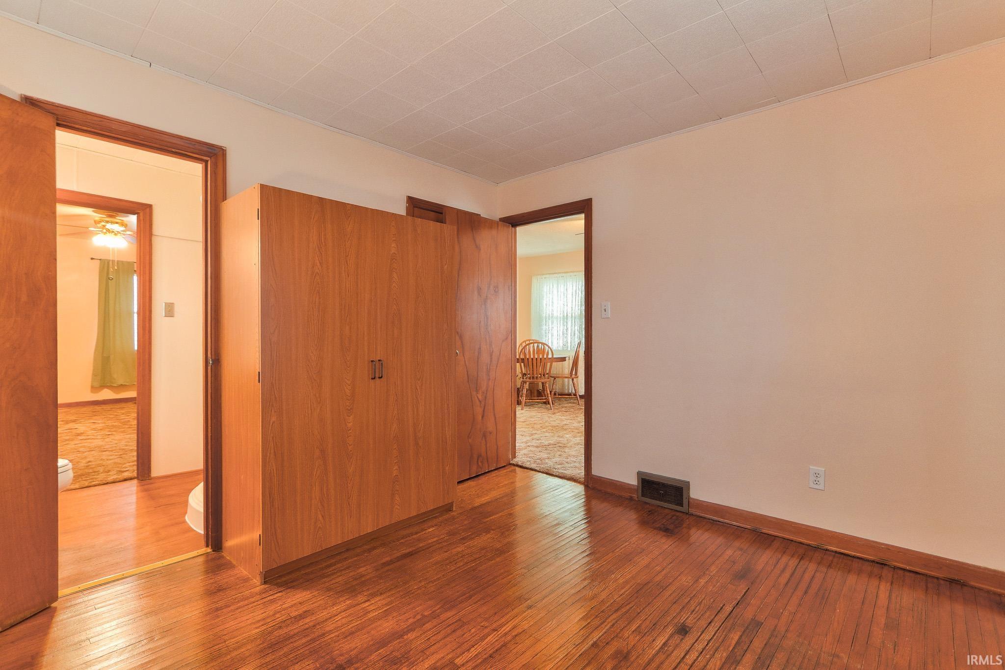 2116 East Riverside Drive Evansville, IN 47714 - Photo 16 of 24