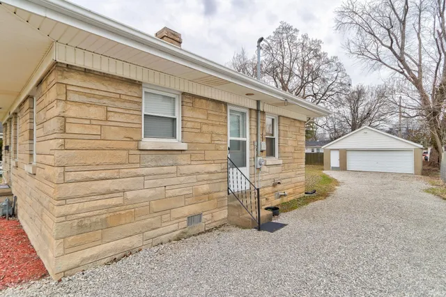 $118,500 | 2116 East Riverside Drive, Evansville, IN 47714