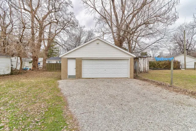 $118,500 | 2116 East Riverside Drive, Evansville, IN 47714