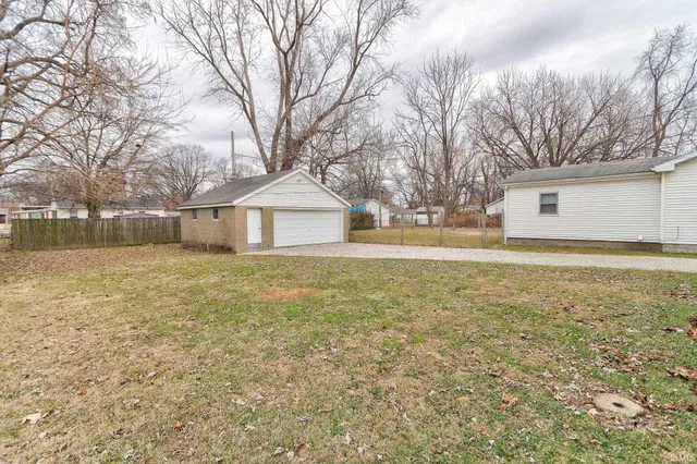 $118,500 | 2116 East Riverside Drive, Evansville, IN 47714