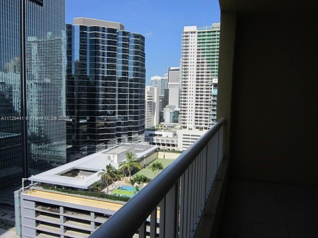 170 Southeast 14th Street, Unit 2306 Miami, FL 33131 - Photo 27 of 32