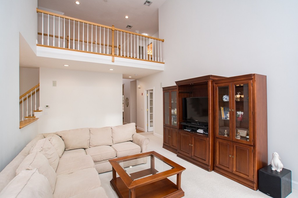 34 Juniper Road Upton, MA 01568 - Photo 13 of 30 Gallery Image 13