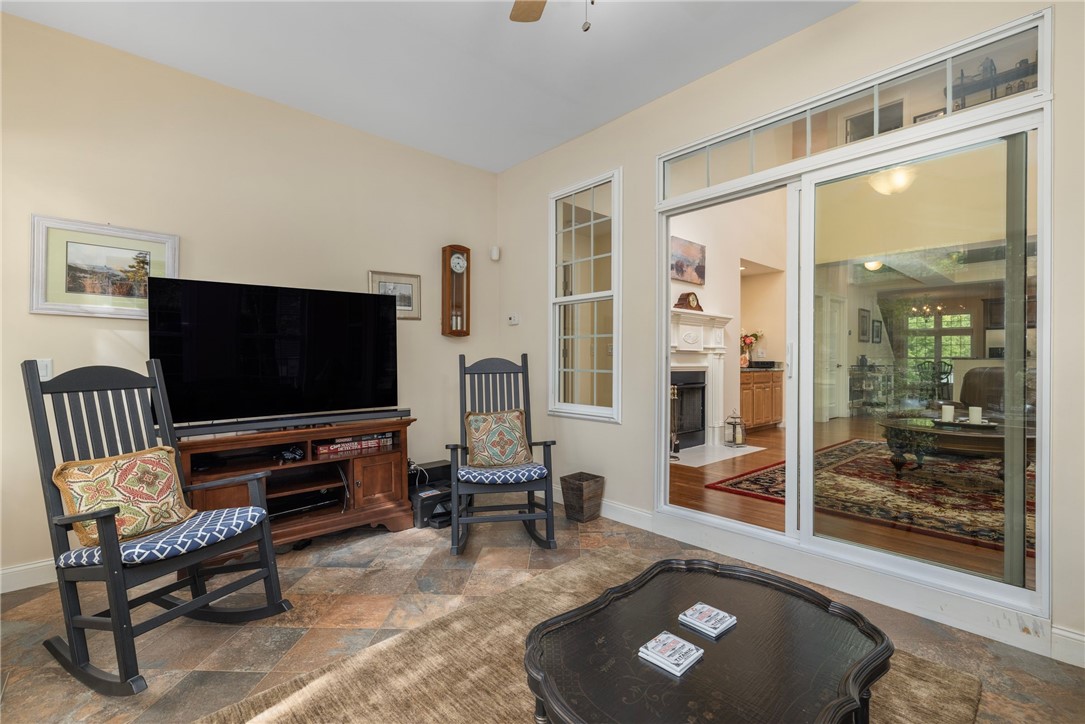 315 Old River Road, Unit 6 Lincoln, RI 02838 - Photo 21 of 47