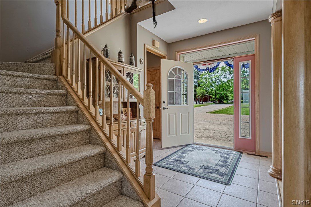 8925 Tibbitts Road New Hartford, NY 13413 - Photo 6 of 49