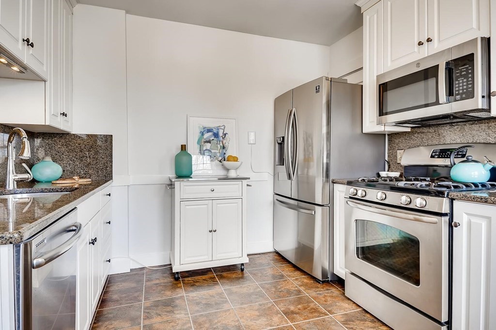86 Creeley Road, Unit 86 Belmont, MA 02478 - Photo 8 of 30 Gallery Image 8