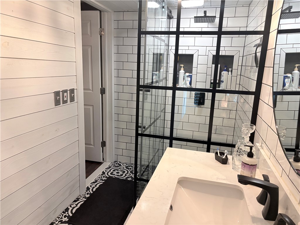 150 Stuart Avenue Arcadia, NY 14513 - Photo 20 of 25 Main Bath
