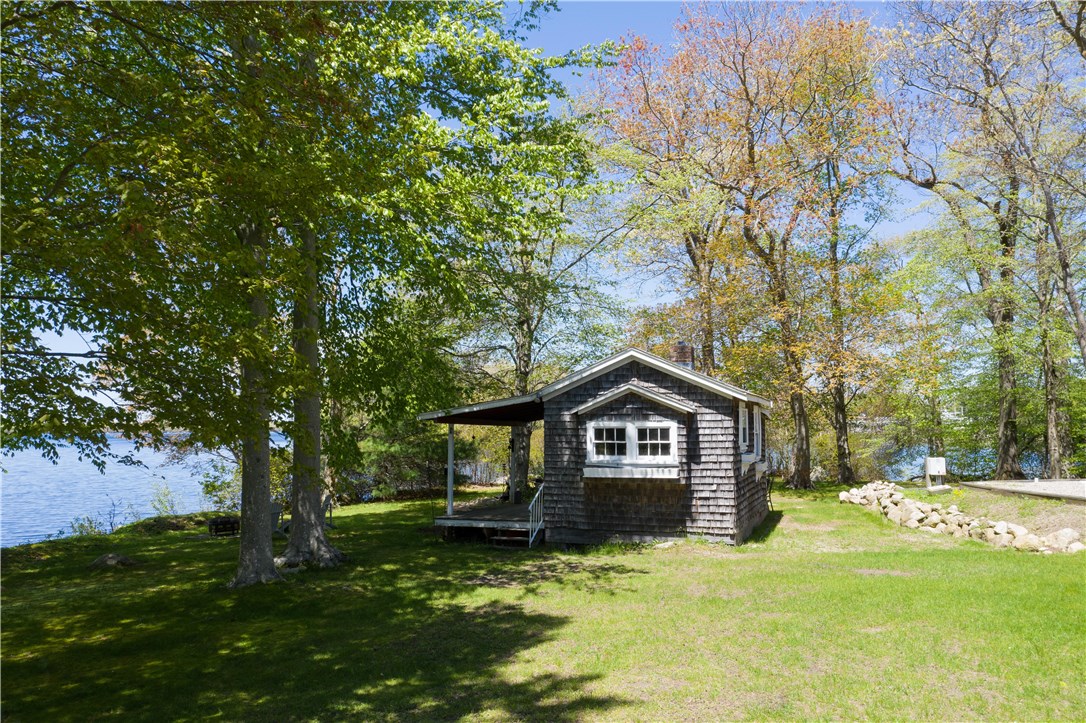 1131 Stafford Road Tiverton, RI 02878 - Photo 33 of 39 Gallery Image 33