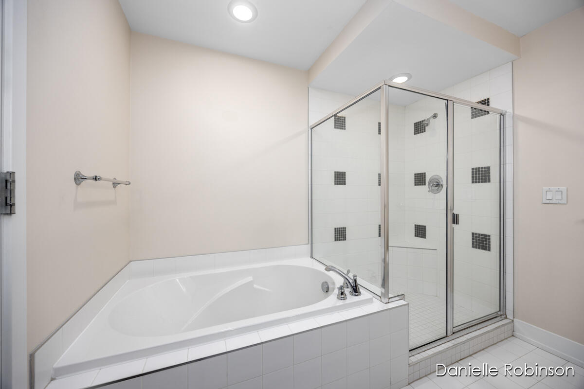 335 Bridge Street Northwest, Unit 1503 Grand Rapids, MI 49504 - Photo 15 of 32 IMG_1012