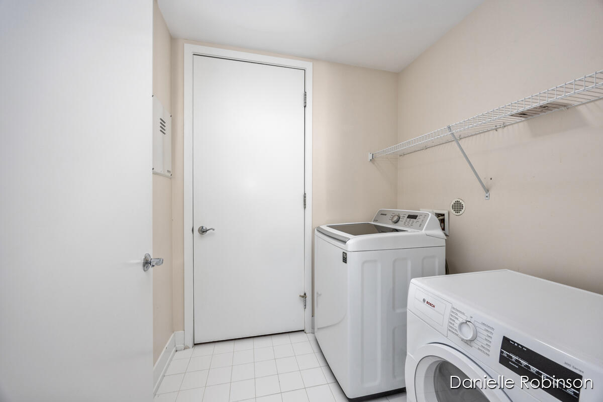 335 Bridge Street Northwest, Unit 1503 Grand Rapids, MI 49504 - Photo 18 of 32 IMG_1015