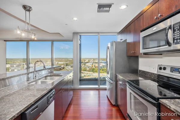 $3,150 | 335 Bridge Street Northwest, Unit 1503, Grand Rapids, MI 49504