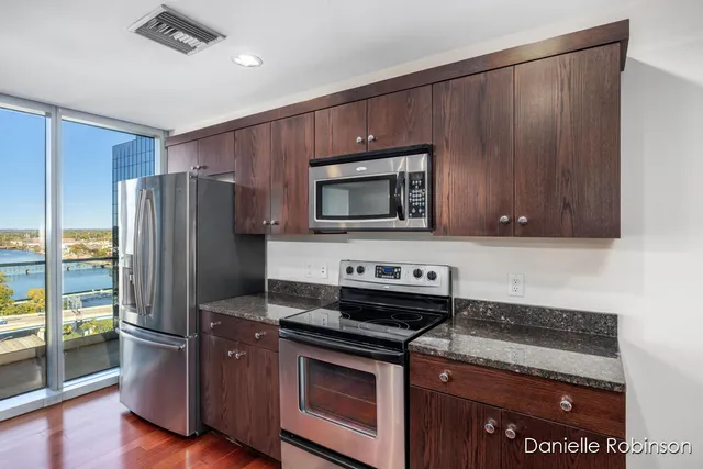 $3,150 | 335 Bridge Street Northwest, Unit 1503, Grand Rapids, MI 49504