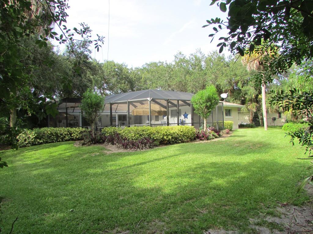 296 Holly Road Vero Beach, FL 32963 - Photo 8 of 35 Gallery Image 8