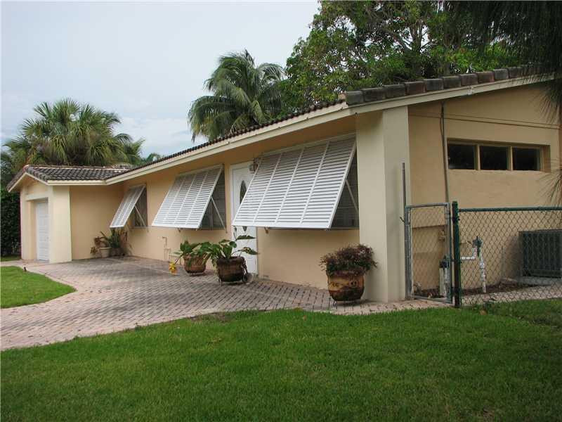 1099 Northeast 3rd Avenue Boca Raton, FL 33432 - Photo 1 of 11 Exterior Front