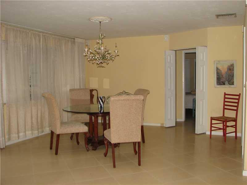 1099 Northeast 3rd Avenue Boca Raton, FL 33432 - Photo 4 of 11 Dining Room