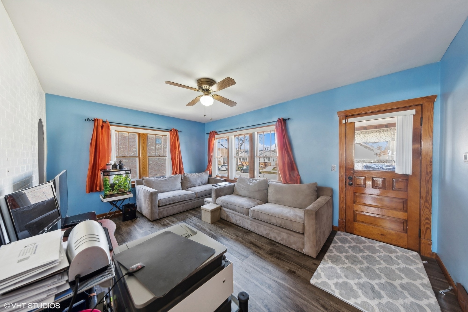 8715 44th Place Lyons, IL 60534 - Photo 9 of 28 a living room with furniture and a window