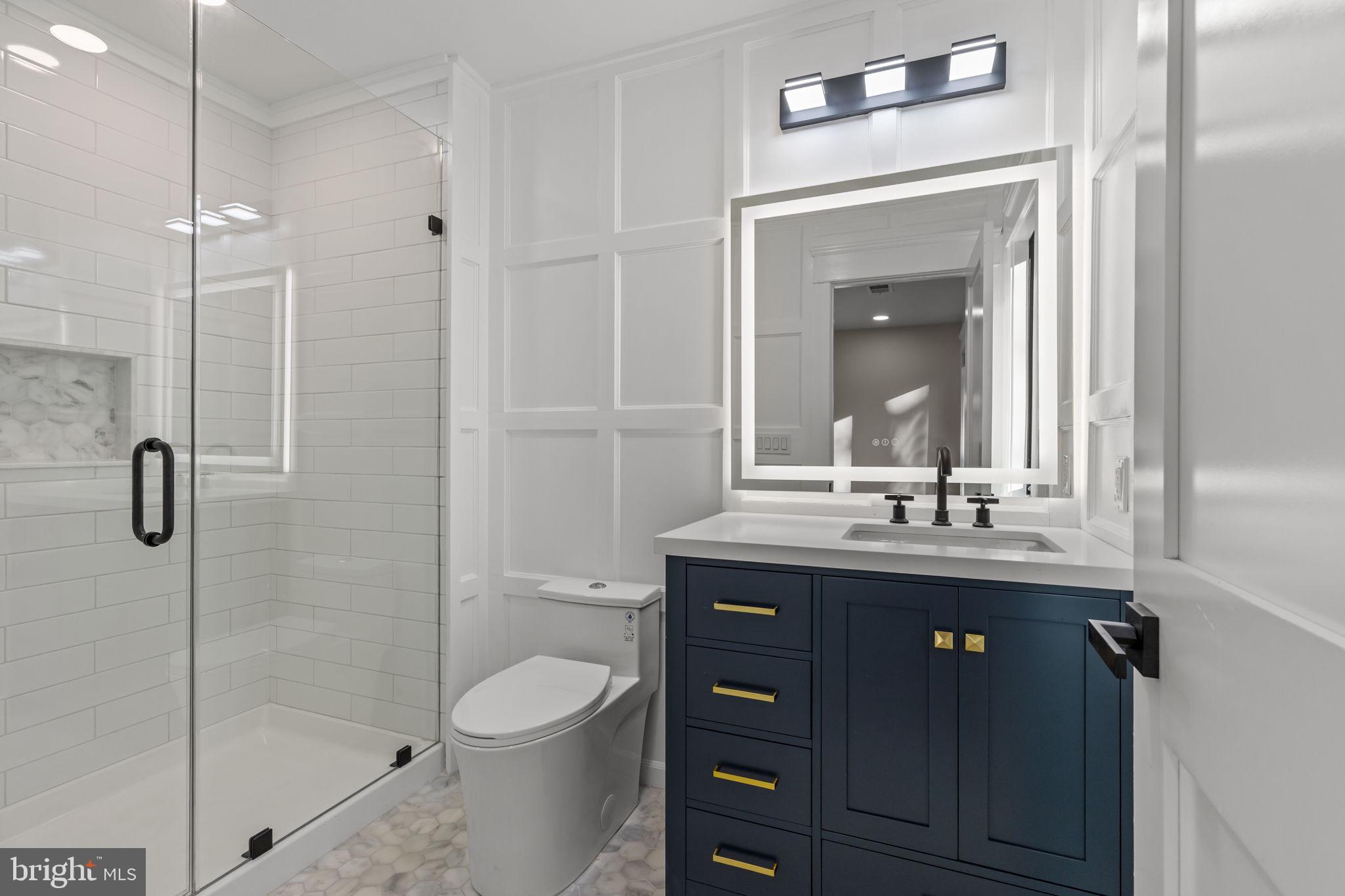 348 Pineville Road Newtown, PA 18940 - Photo 26 of 43 Full en suite bathroom for bedroom #2