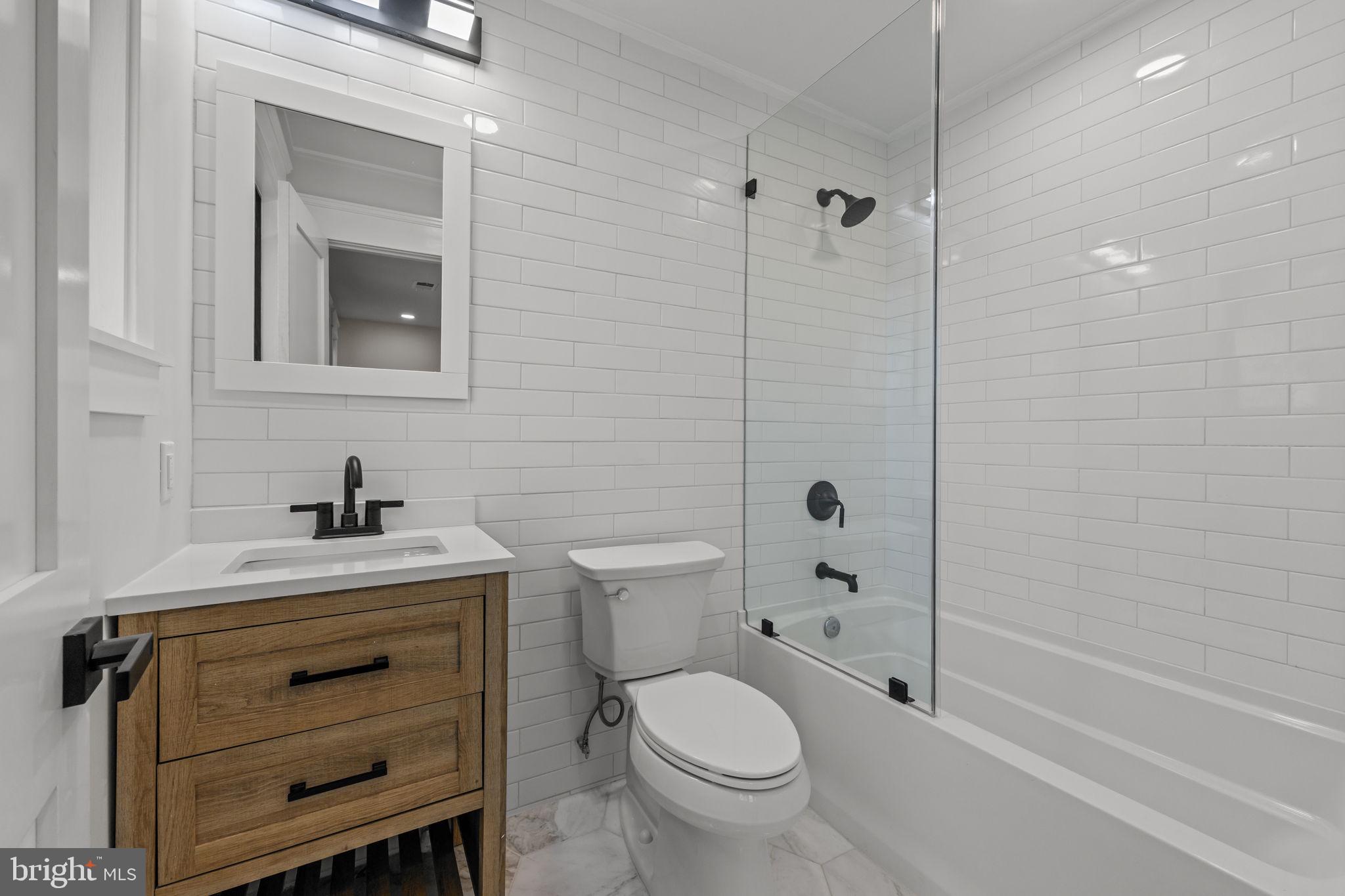 348 Pineville Road Newtown, PA 18940 - Photo 30 of 43 Full en suite bathroom for bedroom #4