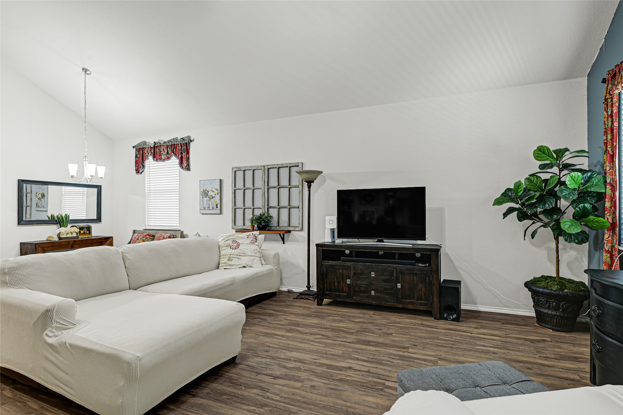 7830 London Tower Lane Houston, TX 77044 - Photo 11 of 27