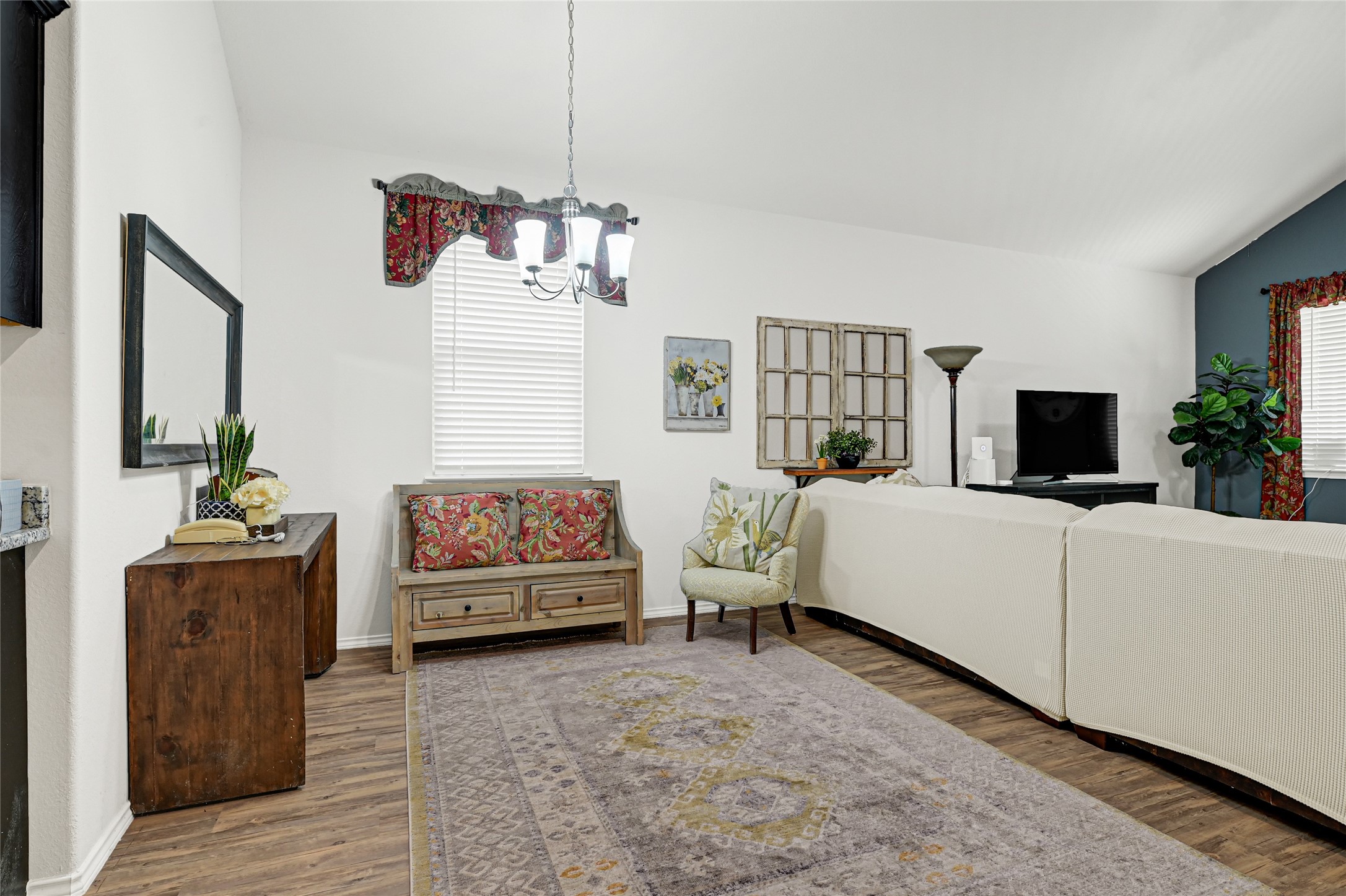 7830 London Tower Lane Houston, TX 77044 - Photo 9 of 27