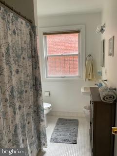 651 Constitution Avenue Northeast Washington, DC 20002 - Photo 43 of 106 #2 Bath
