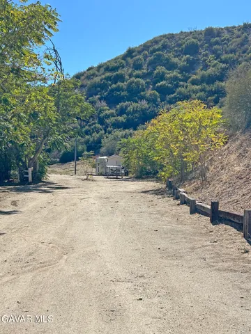 $585,000 | 43155 Lake Hughes Road, Lake Hughes, CA 93532