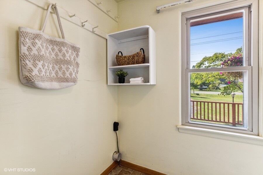 3955 Snow Road Bridgman, MI 49106 - Photo 31 of 43 Mudroom