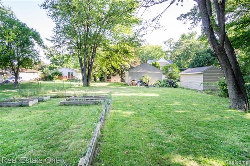 220 Red Oak Lane Rochester Hills, MI 48307 - Photo 28 of 29